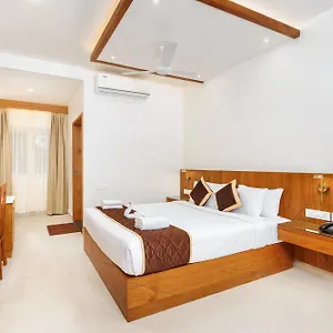 Hotel Lincoln Square, Thekkady